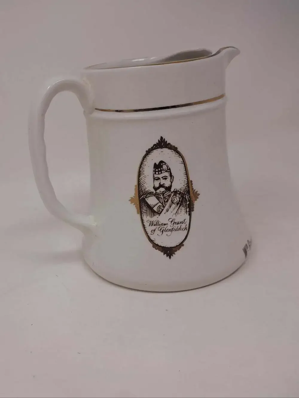 Glenfiddich Scotch Whiskey Decorative Pitcher Vintage 80s HCW Great Britain